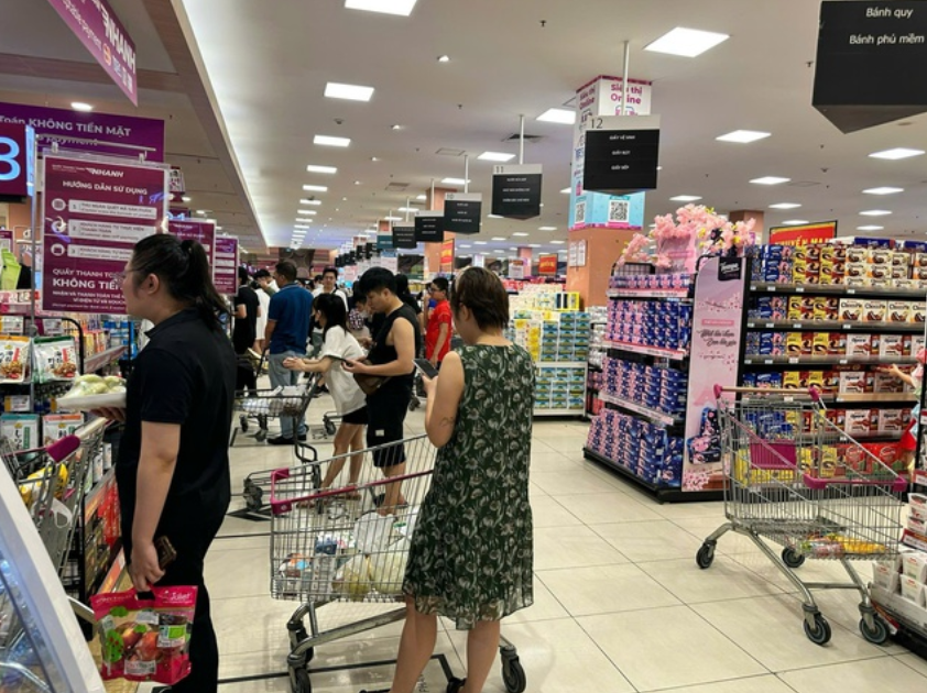 Infographic| Tổng mức bán lẻ hàng hoá của Hà Nội đạt 702.200 tỷ đồng