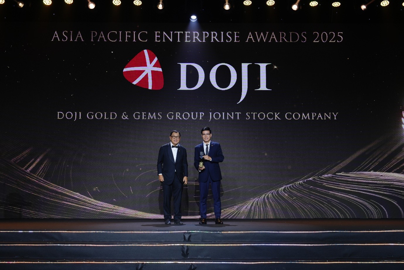 Tập đoàn DOJI liên tiếp được vinh danh những giải thưởng uy tín