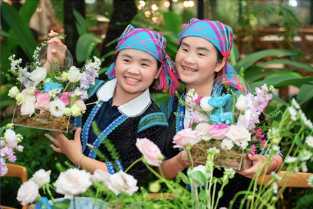 Nghe phụ nữ miền núi kể chuyện bán hàng qua 'kênh số'