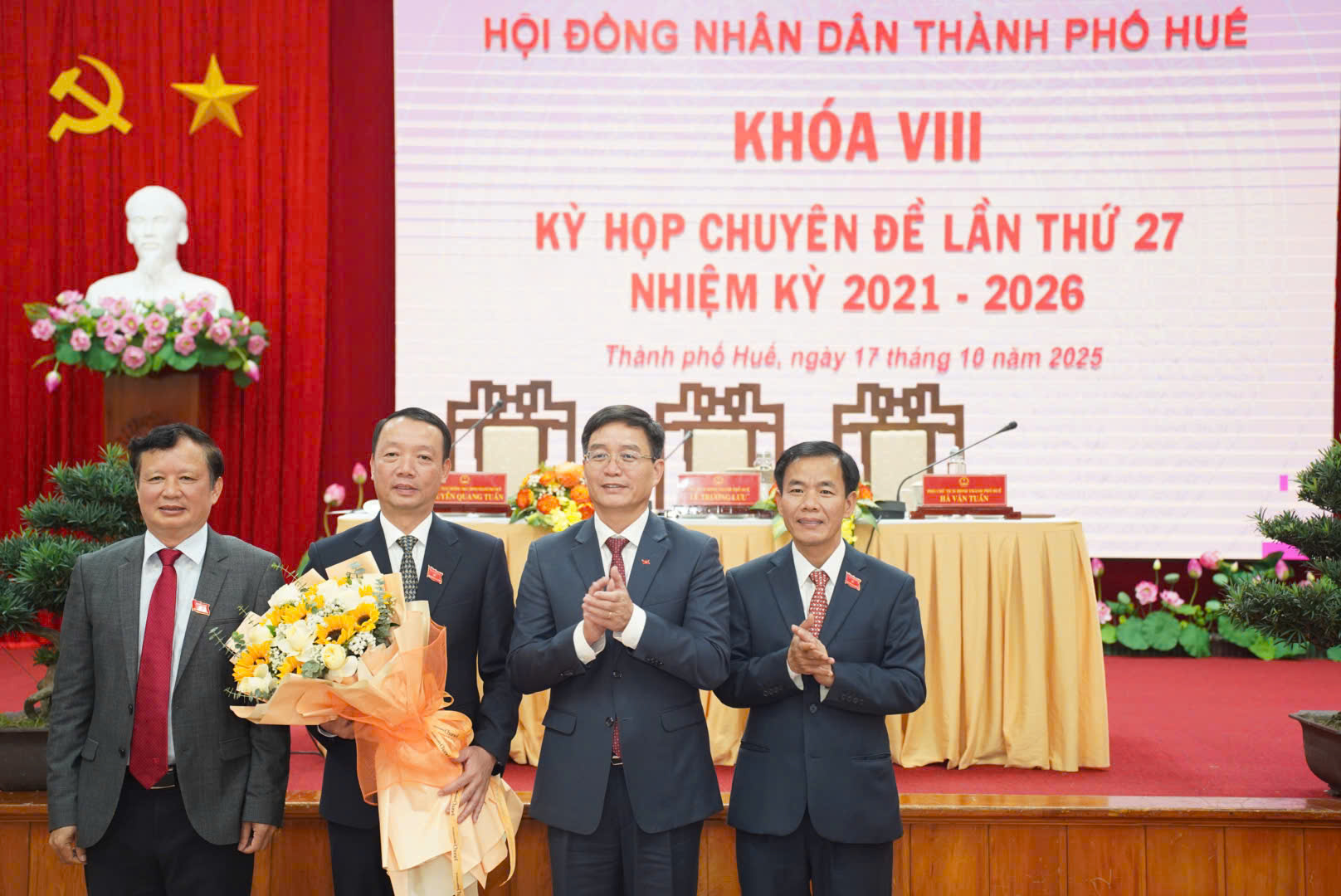 Ông Phan Thiên Định giữ chức Chủ tịch UBND thành phố Huế