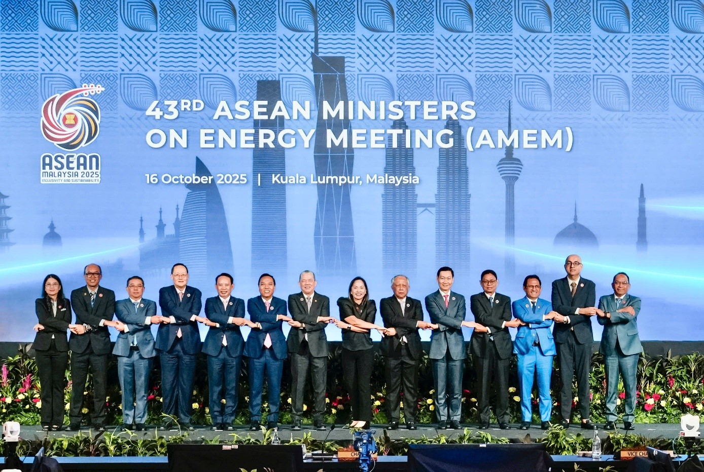 Thứ trưởng Nguyễn Hoàng Long dự Hội nghị Bộ trưởng Năng lượng ASEAN 43