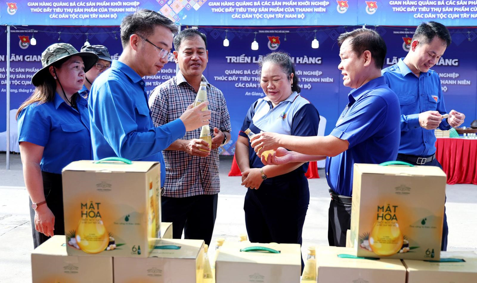 Thanh niên dân tộc thiểu số Tây Nam Bộ khởi nghiệp từ sản phẩm bản địa