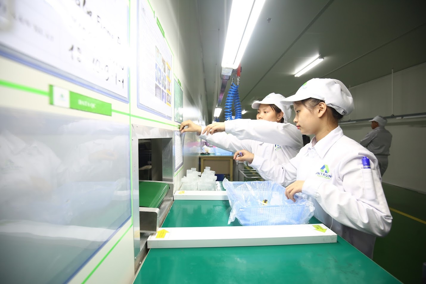 Hưng Yên tập trung phát triển các ngành công nghệ cao, năng lượng sạch, logistics hiện đại. Ảnh: Nam Nguyễn