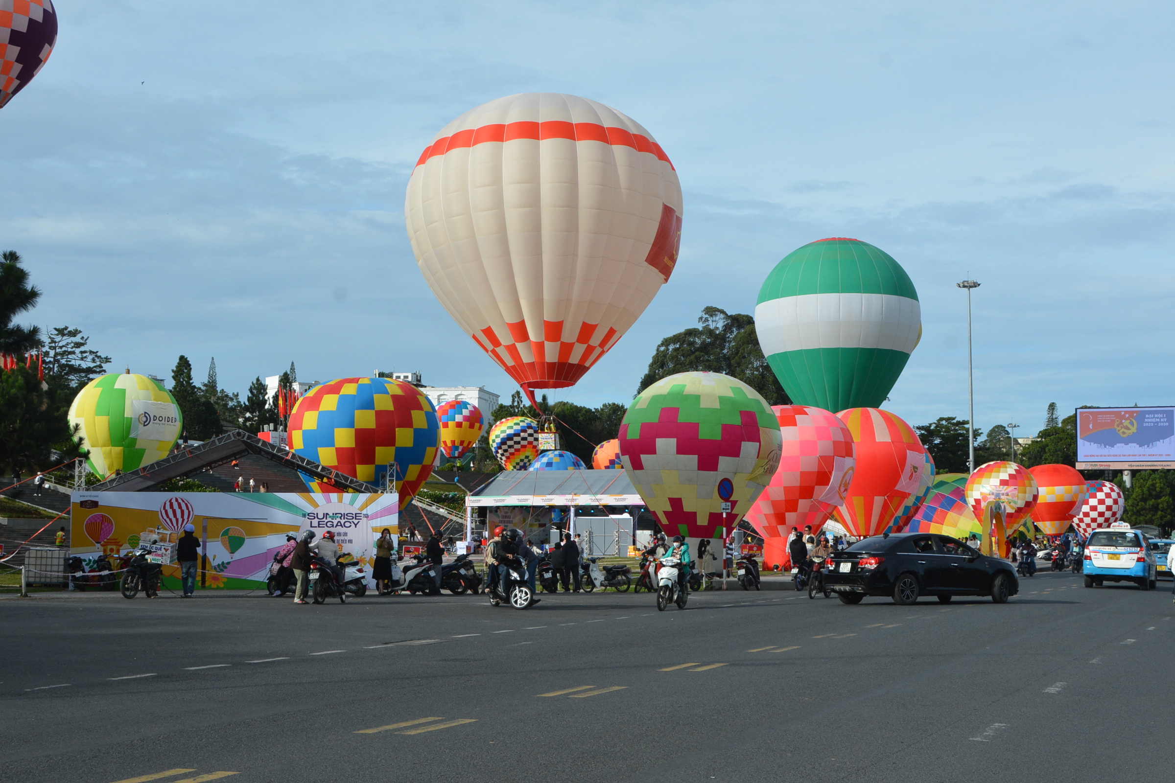 Lâm Đồng: Khai mạc Lễ hội Khinh khí cầu và nghệ thuật năm 2025