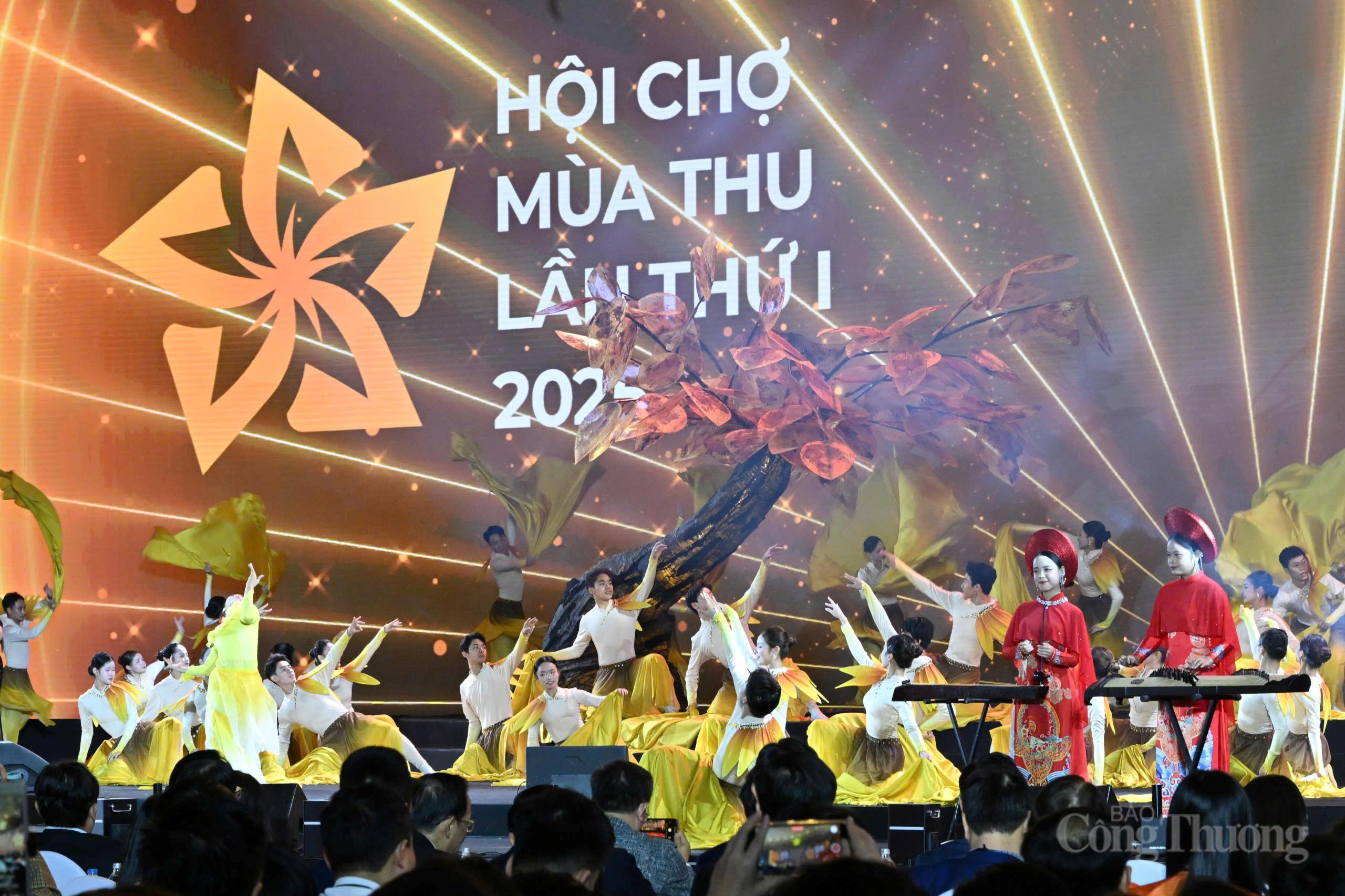 Chương trình nghệ thuật đặc sắc tại Lễ khai mạc.