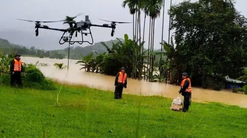 Đà Nẵng: Dùng thiết bị bay không người lái để tiếp tế lương thực cho người dân