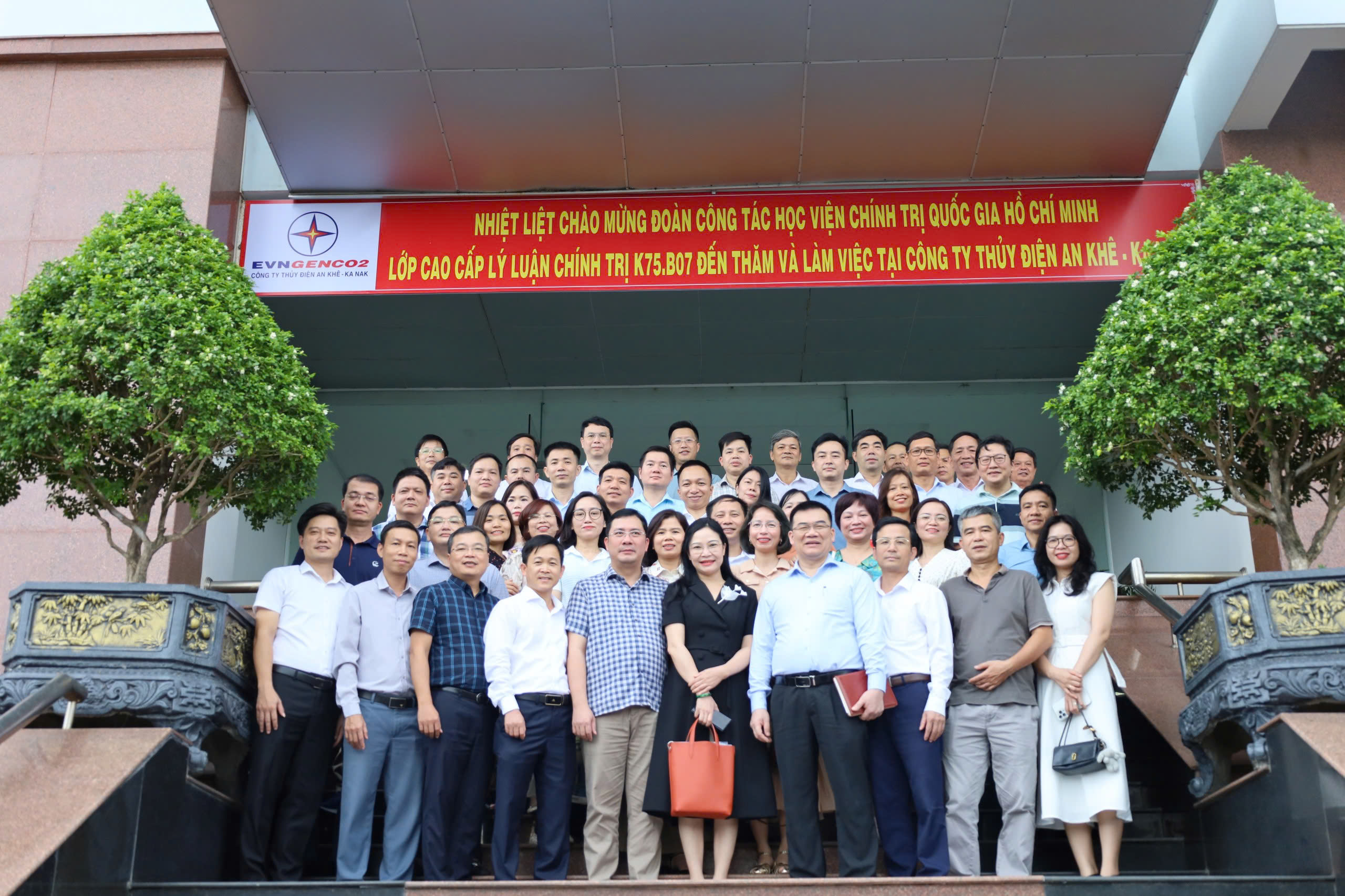 Thảo luận đảm bảo an ninh năng lượng, phát triển bền vững thủy điện