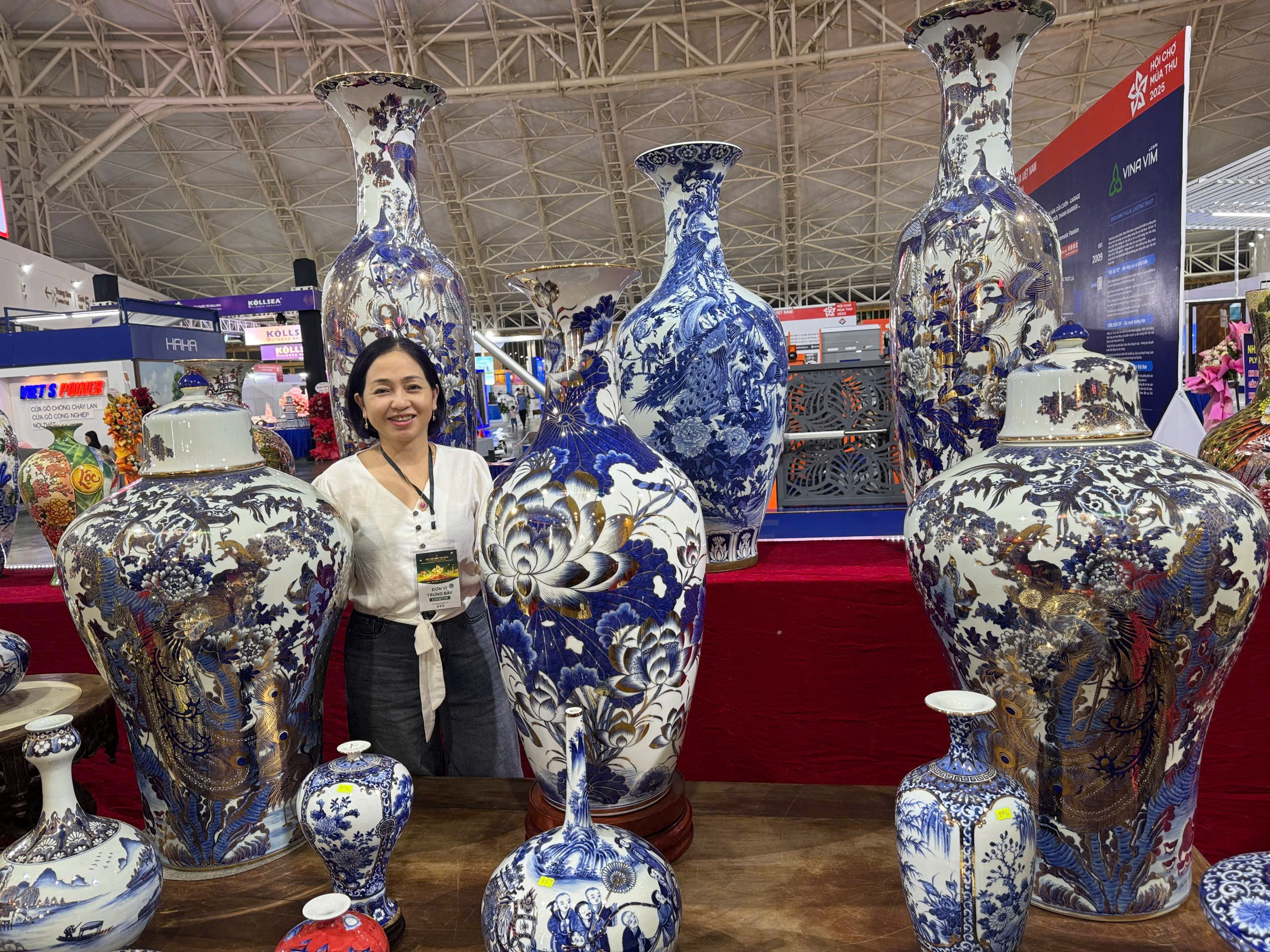 Gốm sứ Quốc Phương thu hàng tỷ đồng mỗi ngày tại Hội chợ Mùa Thu