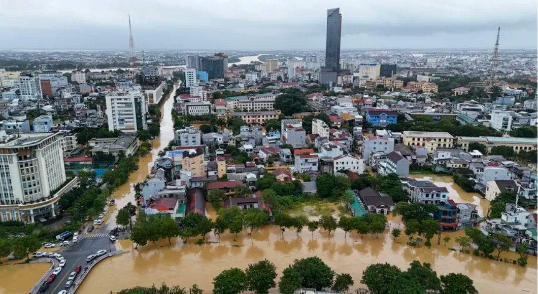 Chính sách hỗ trợ đặc biệt cho khách hàng tại vùng mưa lũ miền Trung