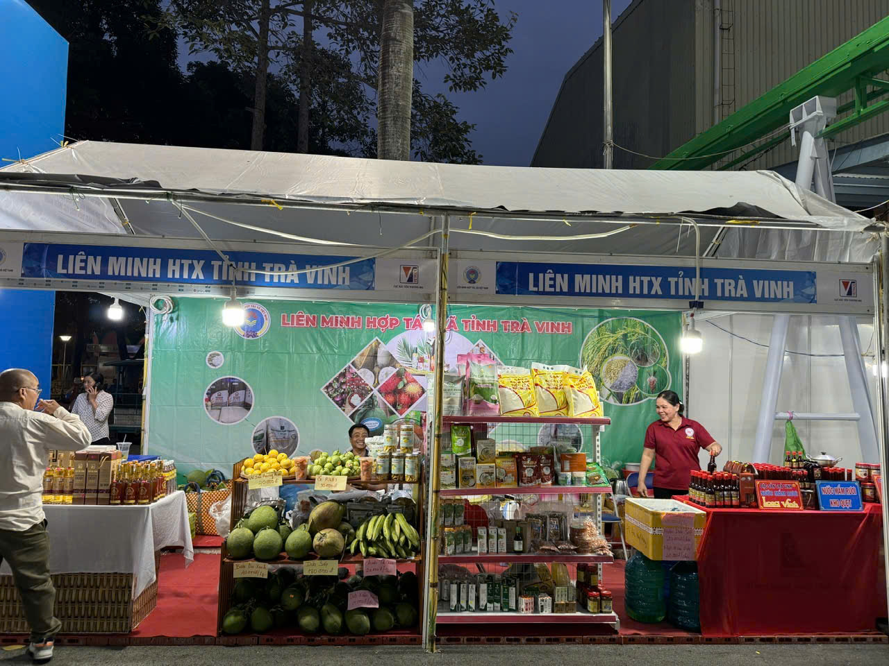 Hội chợ xúc tiến thương mại hợp tác xã khu vực miền Nam 2025 mở rộng kết nối giao thương - 2
