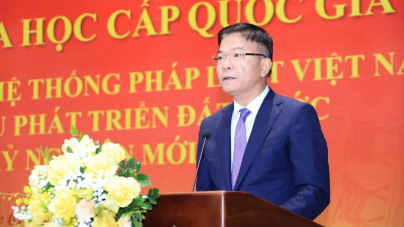 Phó Thủ tướng Chính phủ Lê Thành Long phát biểu khai mạc hội thảo.