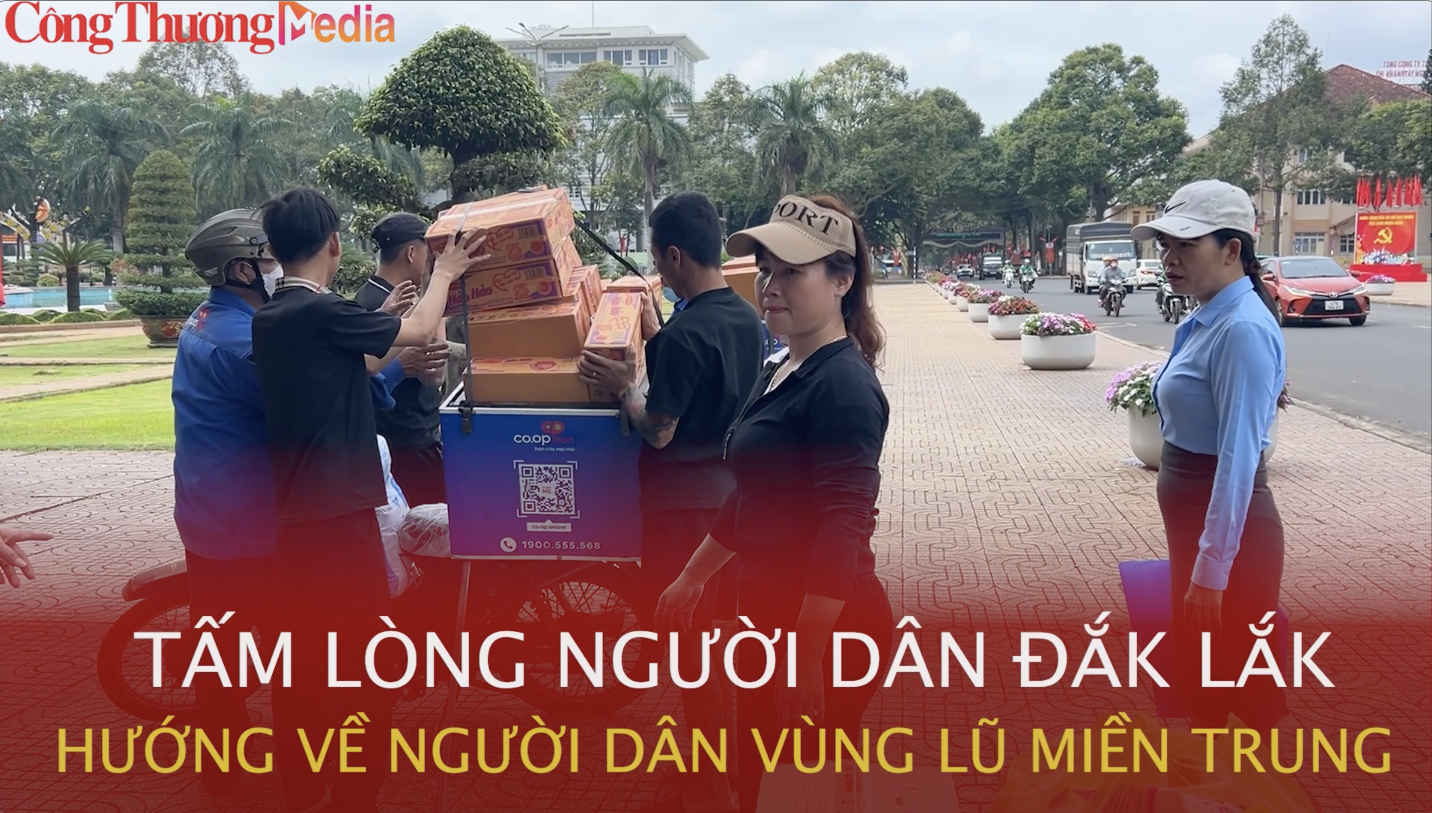 Tấm lòng người dân Đắk Lắk hướng về người dân vùng lũ miền Trung