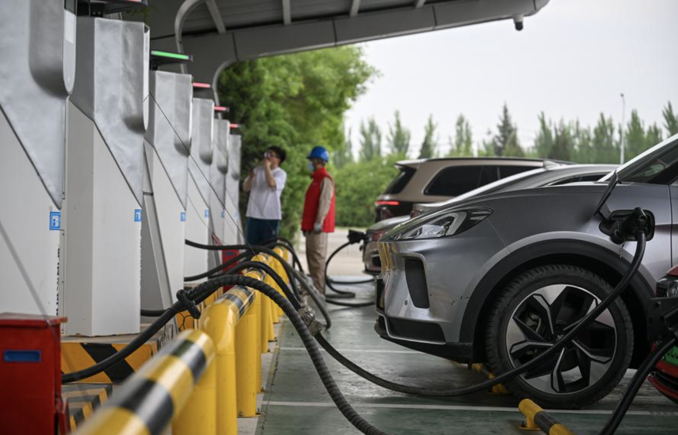 Trung Quốc đặt mục tiêu 28 triệu trạm sạc xe điện vào năm 2027
