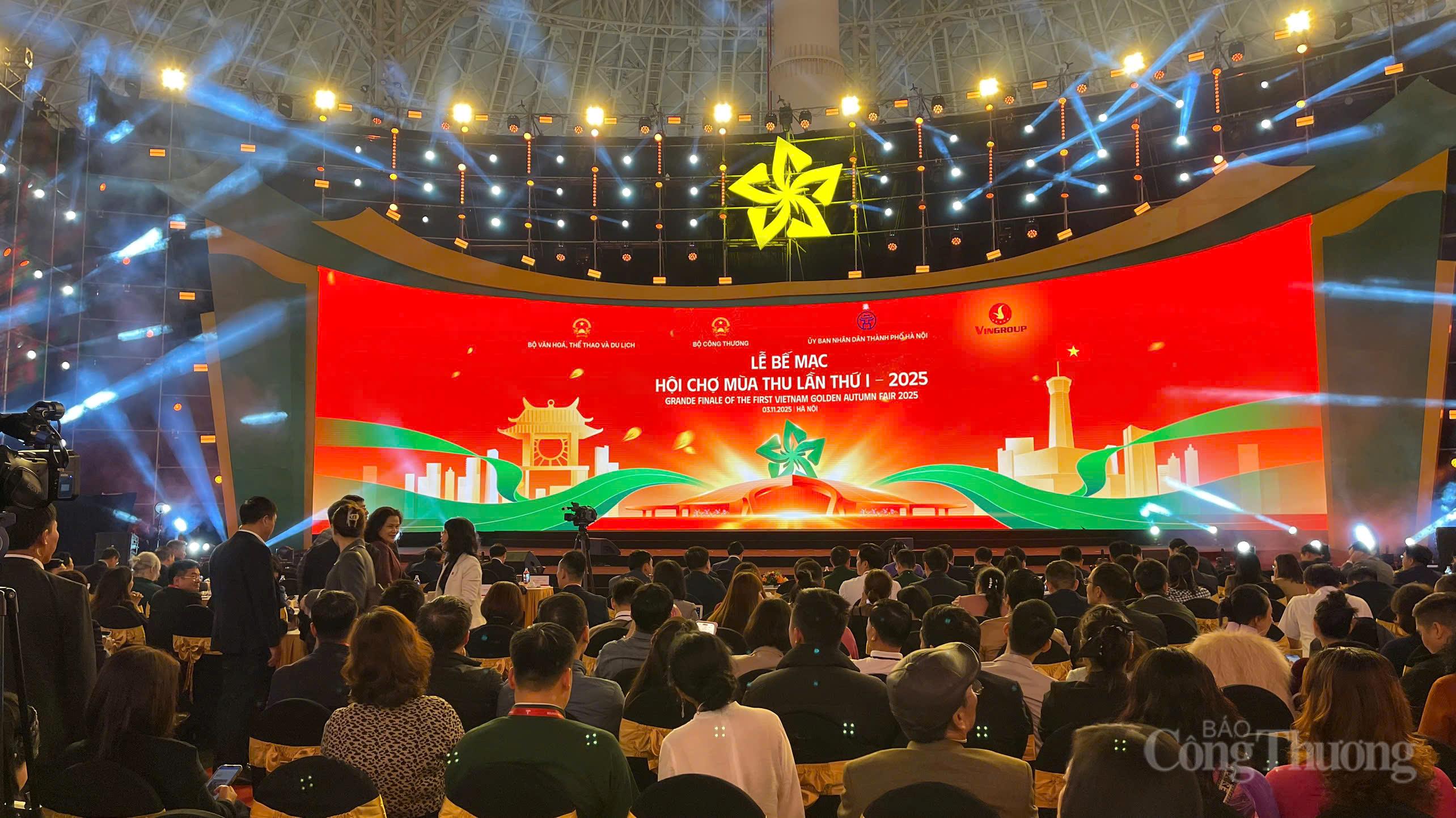 Toàn cảnh Lễ bế mạc Hội chợ Mùa Thu lần thứ nhất - 2025
