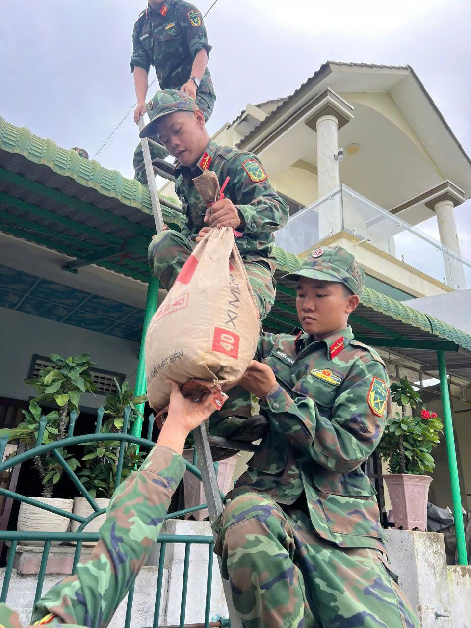 Quảng Ngãi: Lên phương án di dời gần 27.000 hộ dân để tránh bão số 13
