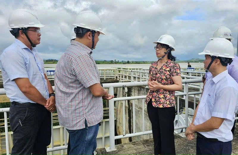 Ứng phó bão số 13, Gia Lai chủ động vận hành hồ đập bảo đảm an toàn công trình