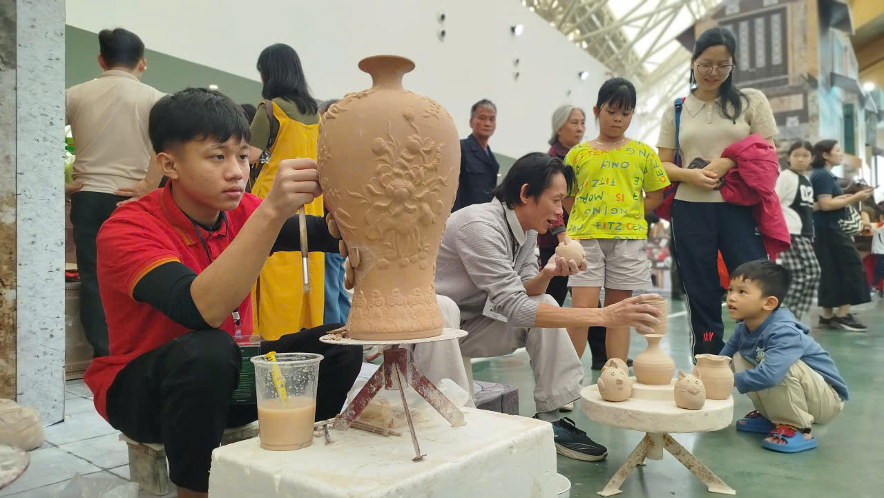 Hà Nội: Nâng cao giá trị sản phẩm OCOP làng nghề hướng đến xuất khẩu