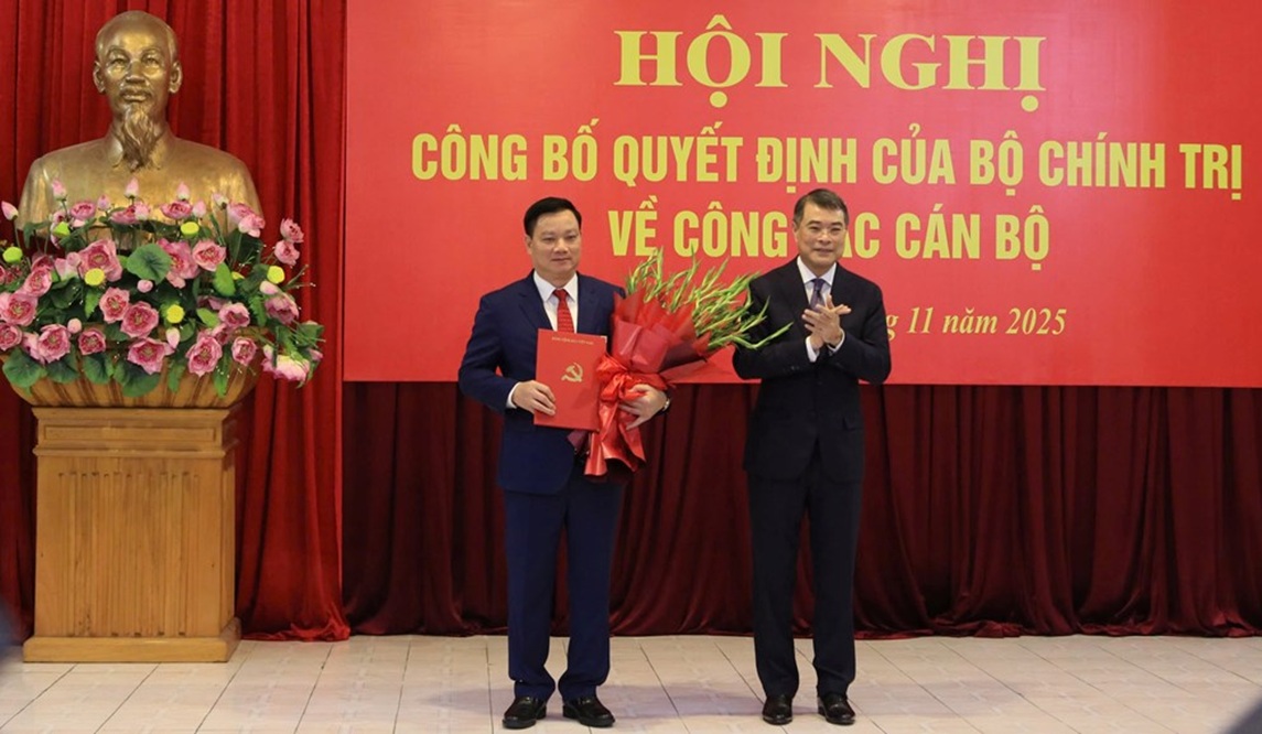 Ông Nguyễn Khắc Thận giữ chức Bí thư Tỉnh uỷ Nghệ An