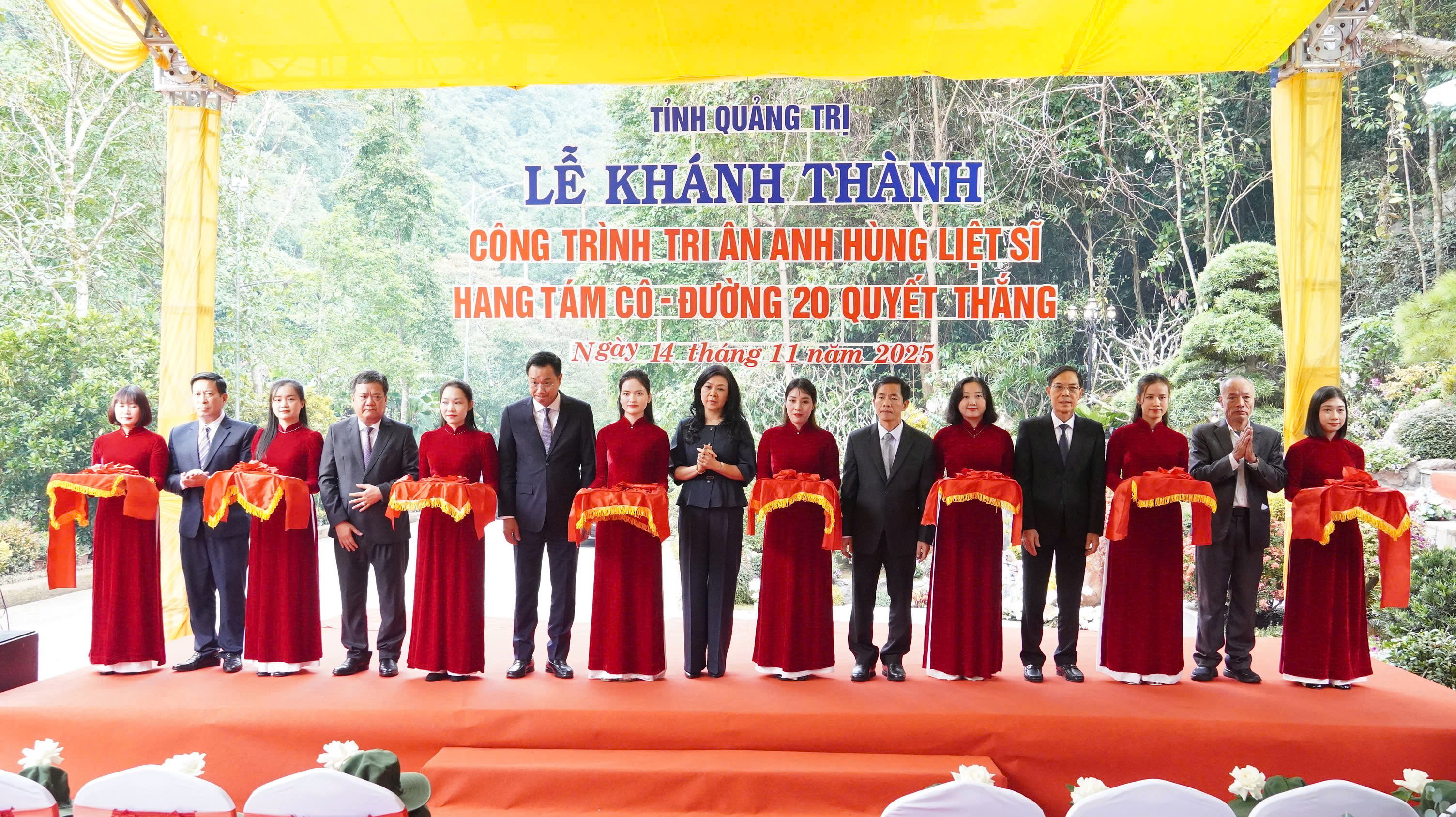 Khánh thành công trình tôn tạo Di tích quốc gia đặc biệt Hang Tám Cô