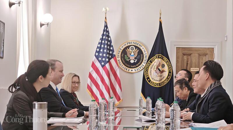 Thu truong Tan tai My.jpg