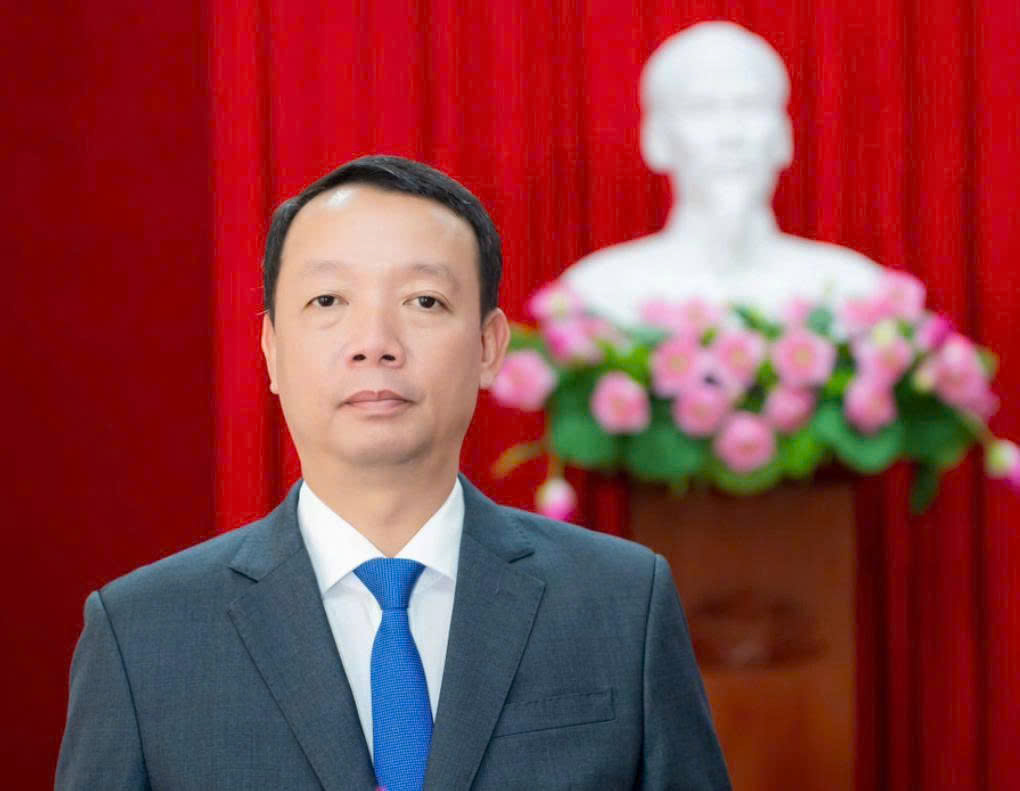 Chủ tịch thành phố Huế làm Phó Bí thư Tỉnh ủy Hà Tĩnh