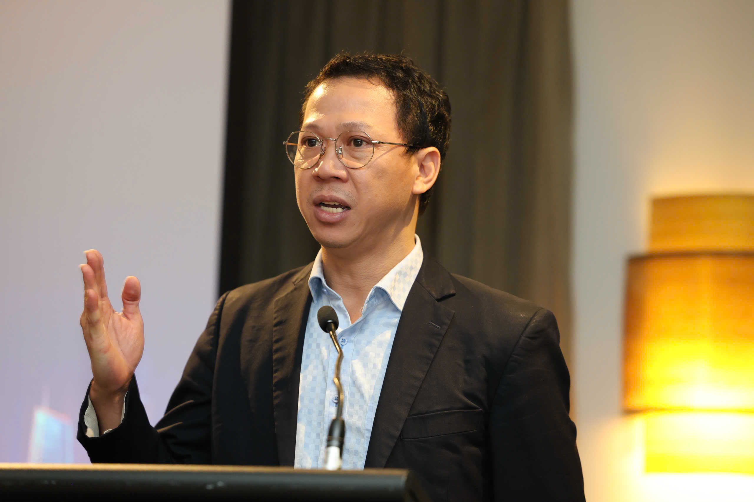 Tham dự diễn đàn ông Đỗ Văn Long, Giám đốc Công ty Australia Blockchain khẳng định công nghệ là chìa khóa bảo vệ người tiêu dùng, nâng cao thương hiệu Việt và thúc đẩy giao thương hai chiều. Ảnh: Nguyên Minh