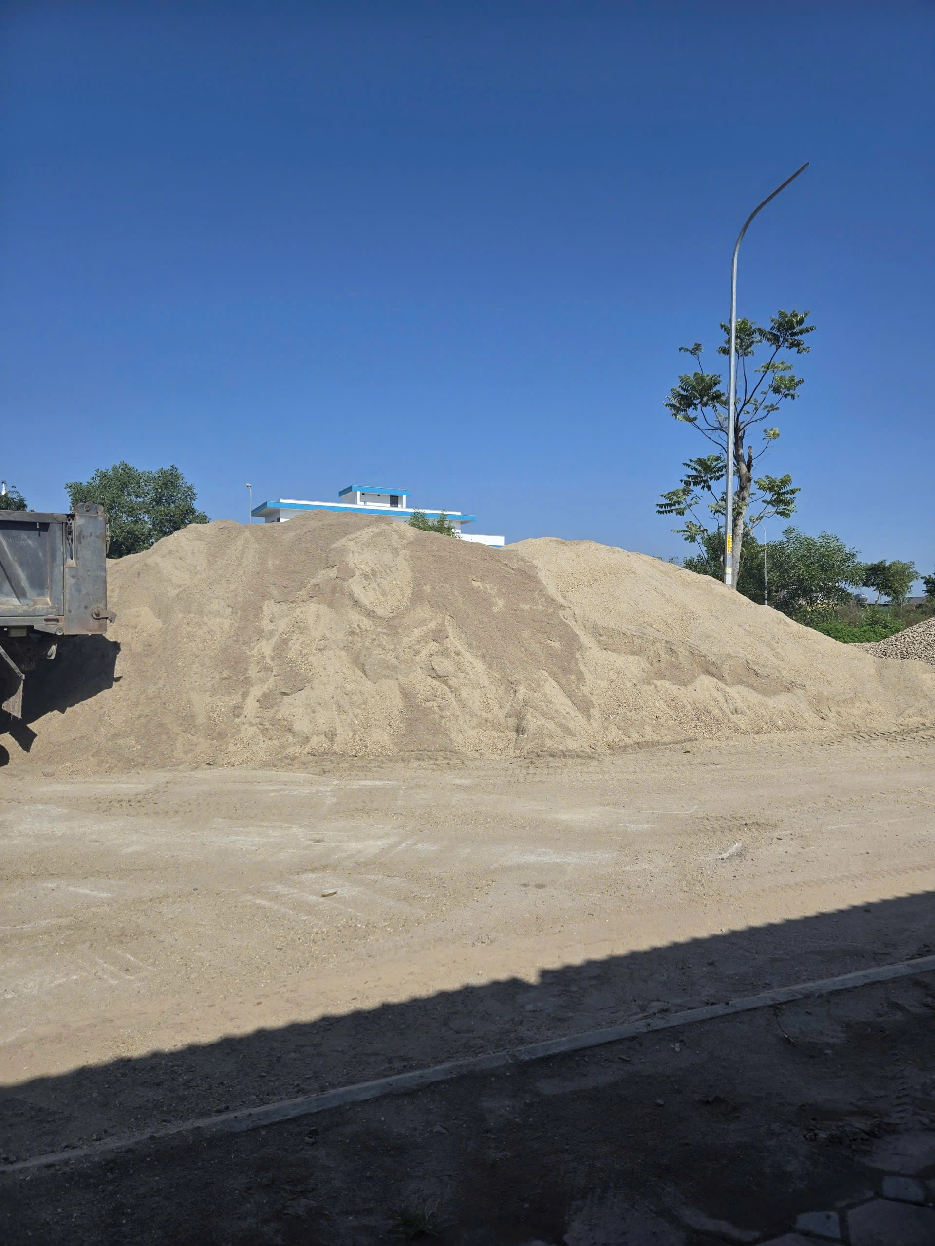 Bắc Ninh: Xử phạt hộ kinh doanh cát không có nguồn gốc hợp pháp