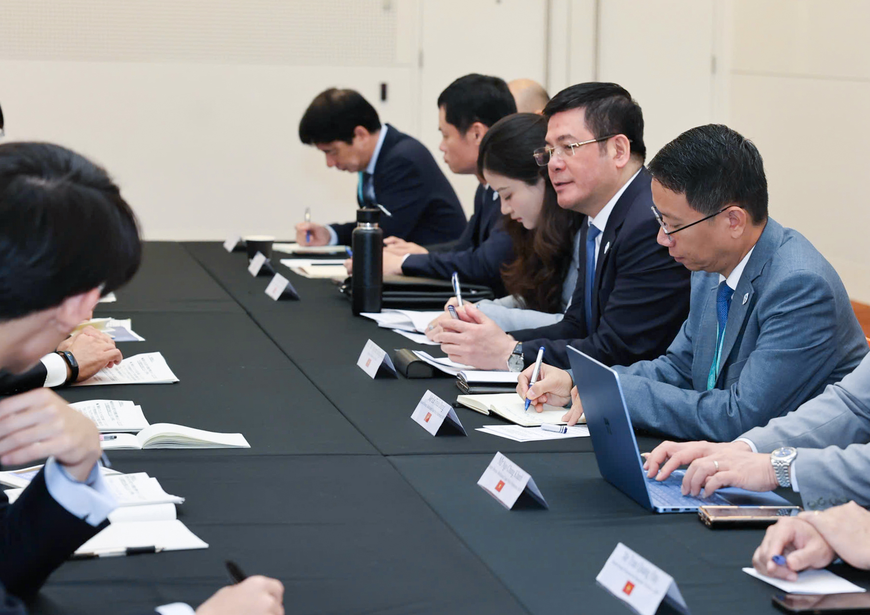 Đối với đàm phán nâng cấp Hiệp định CPTPP, Bộ trưởng cho biết Việt Nam ủng hộ việc đàm phán dựa trên nguyên tắc cân bằng, có tính đến quan điểm, lợi ích của tất cả các thành viên. Ảnh: Nguyên Minh