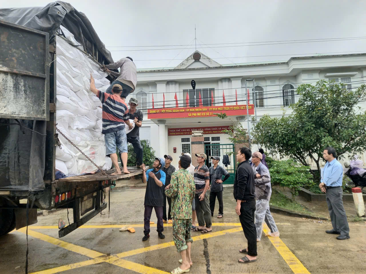 Hỗ trợ khẩn cấp 2.000 tấn gạo cho tỉnh Đắk Lắk