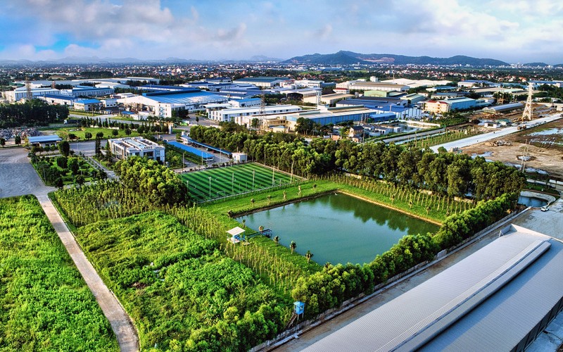 Cơ hội và thách thức cho quá trình chuyển đổi xanh tại Việt Nam