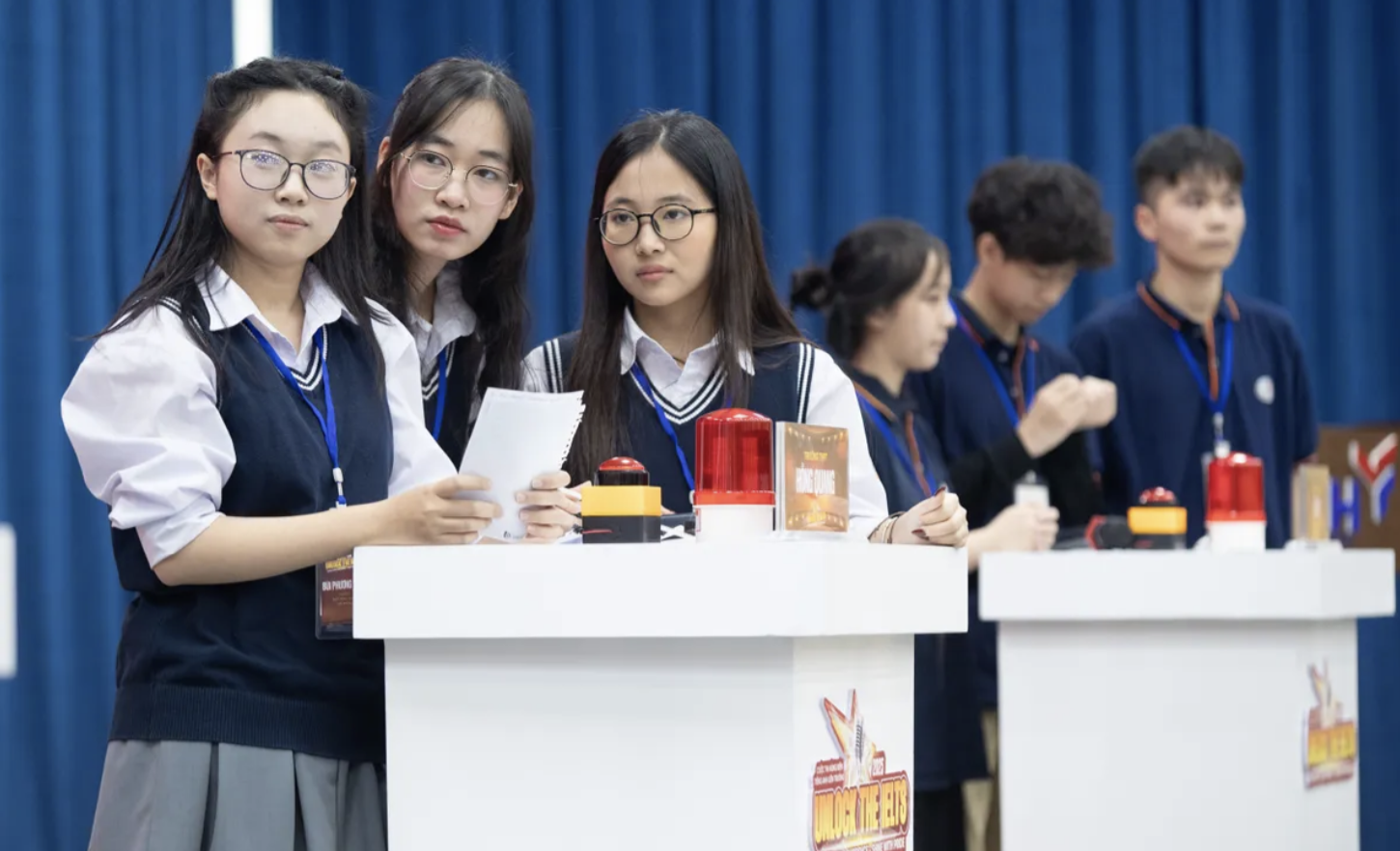 Học sinh THPT tự tin hùng biện tiếng Anh tại Unlock The IELTS 2025