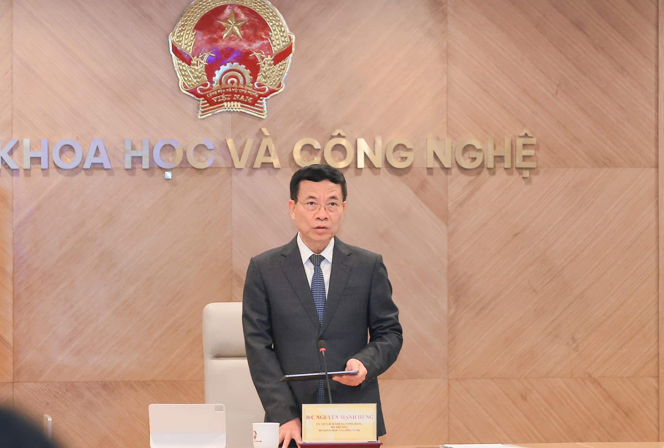 Quản lý trực tuyến nhiệm vụ khoa học và công nghệ theo thời gian thực