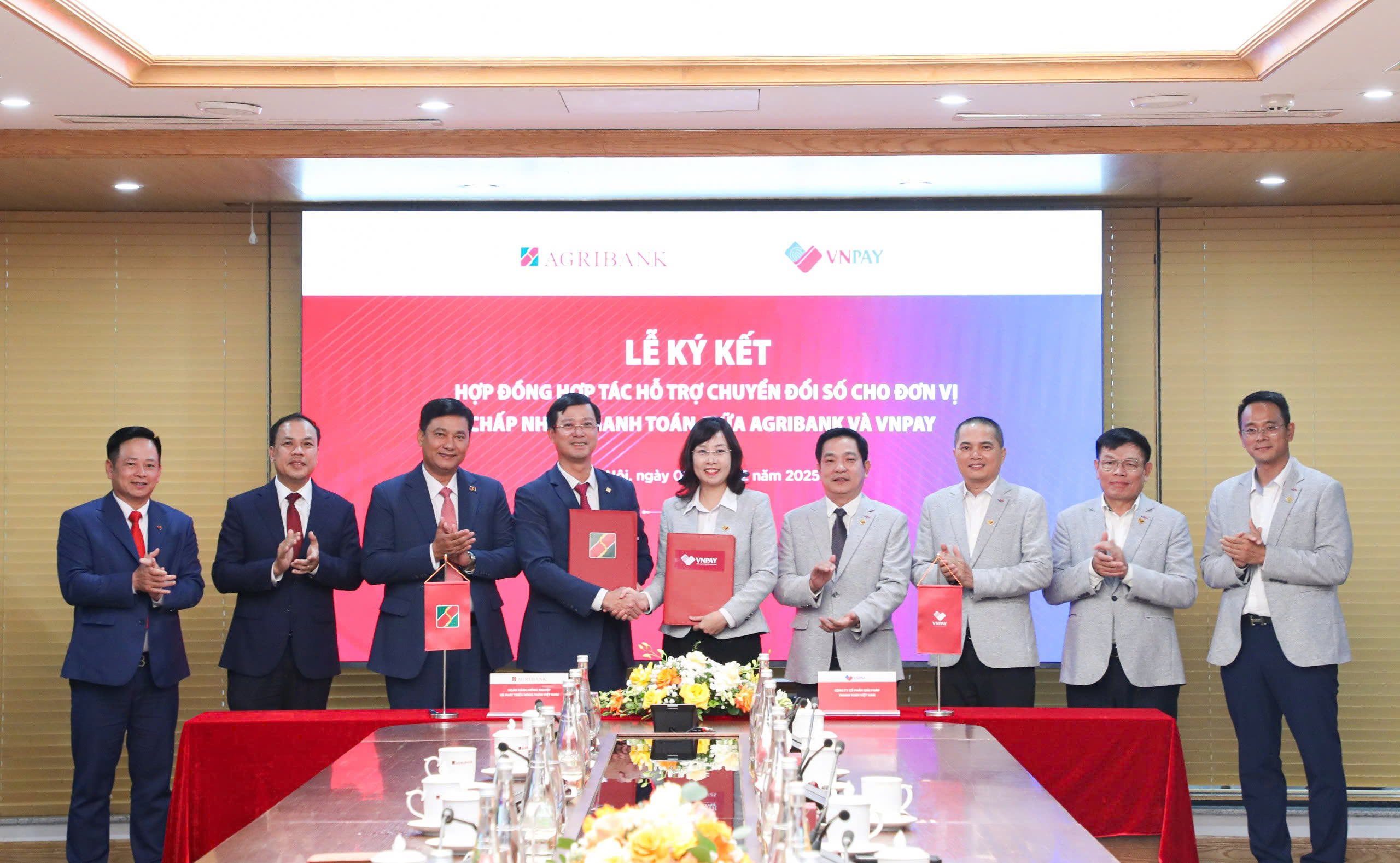 Agribank và VNPAY hợp tác triển khai giải pháp chuyển đổi số cho hộ kinh doanh