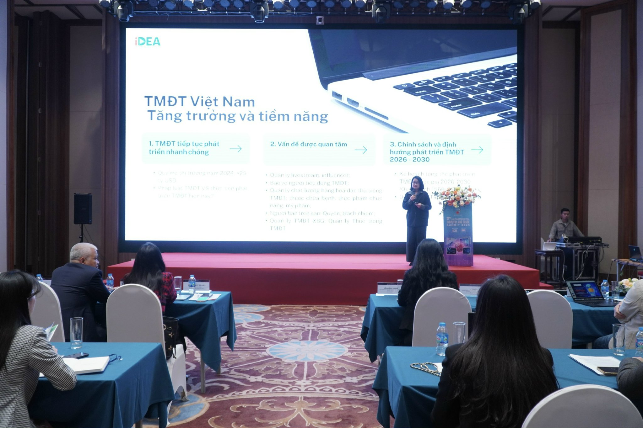 Hoàn thiện khung pháp lý thúc đẩy phát triển thương mại điện tử 