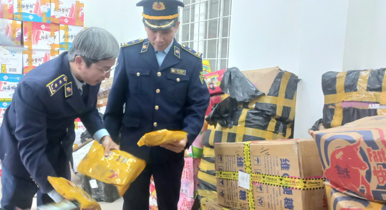 Thành phố Huế: Hàng giả ‘biến tướng’ gây khó khăn trong việc kiểm tra, xử lý