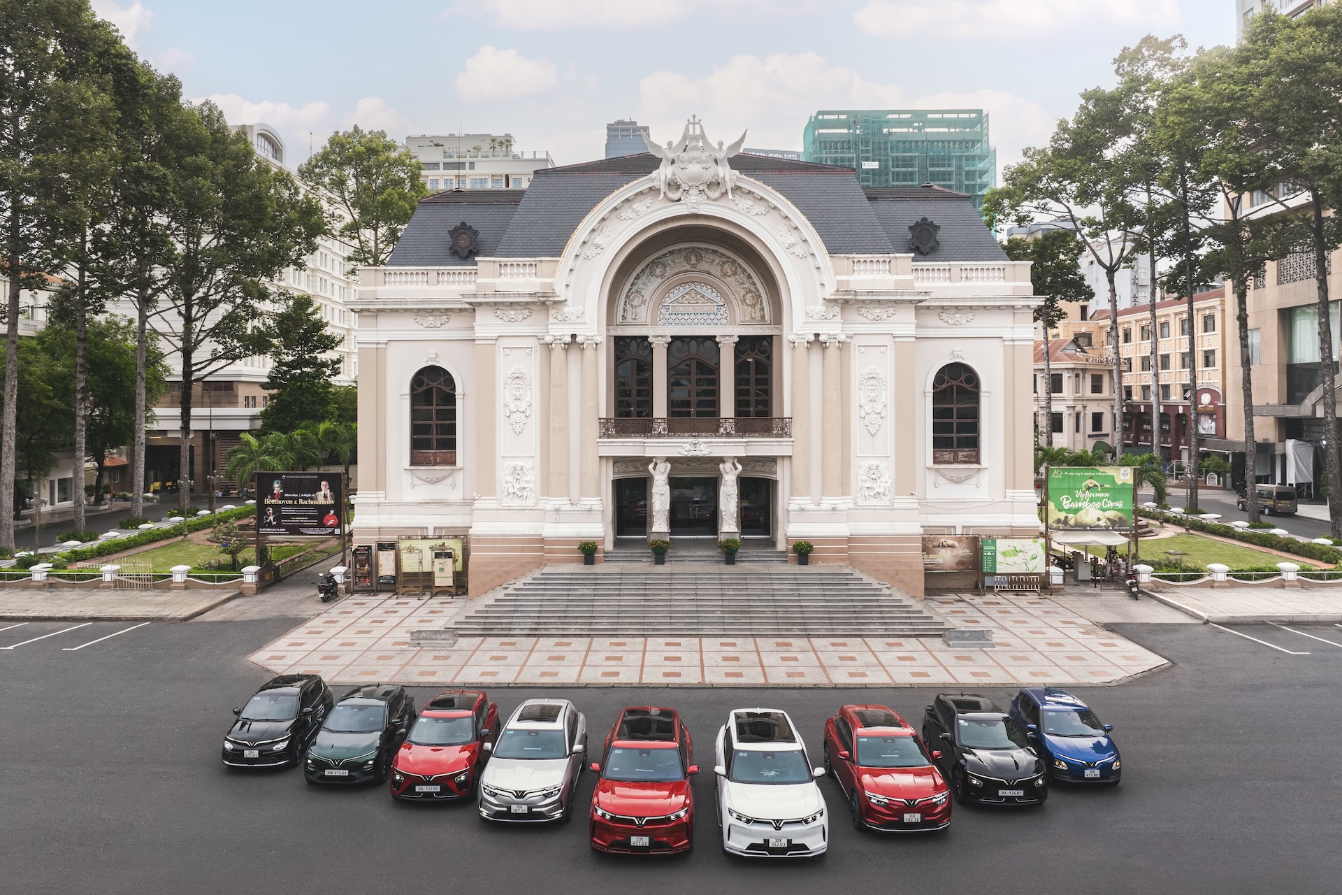 Sức mua tăng vọt, thị trường ô tô Việt Nam lập đỉnh mới trong năm 2025