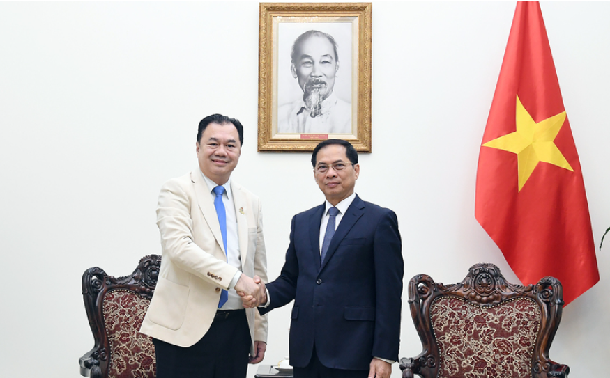 Phó Thủ tướng đề nghị Tập đoàn Phongsupthavy phối hợp triển khai dự án điện 