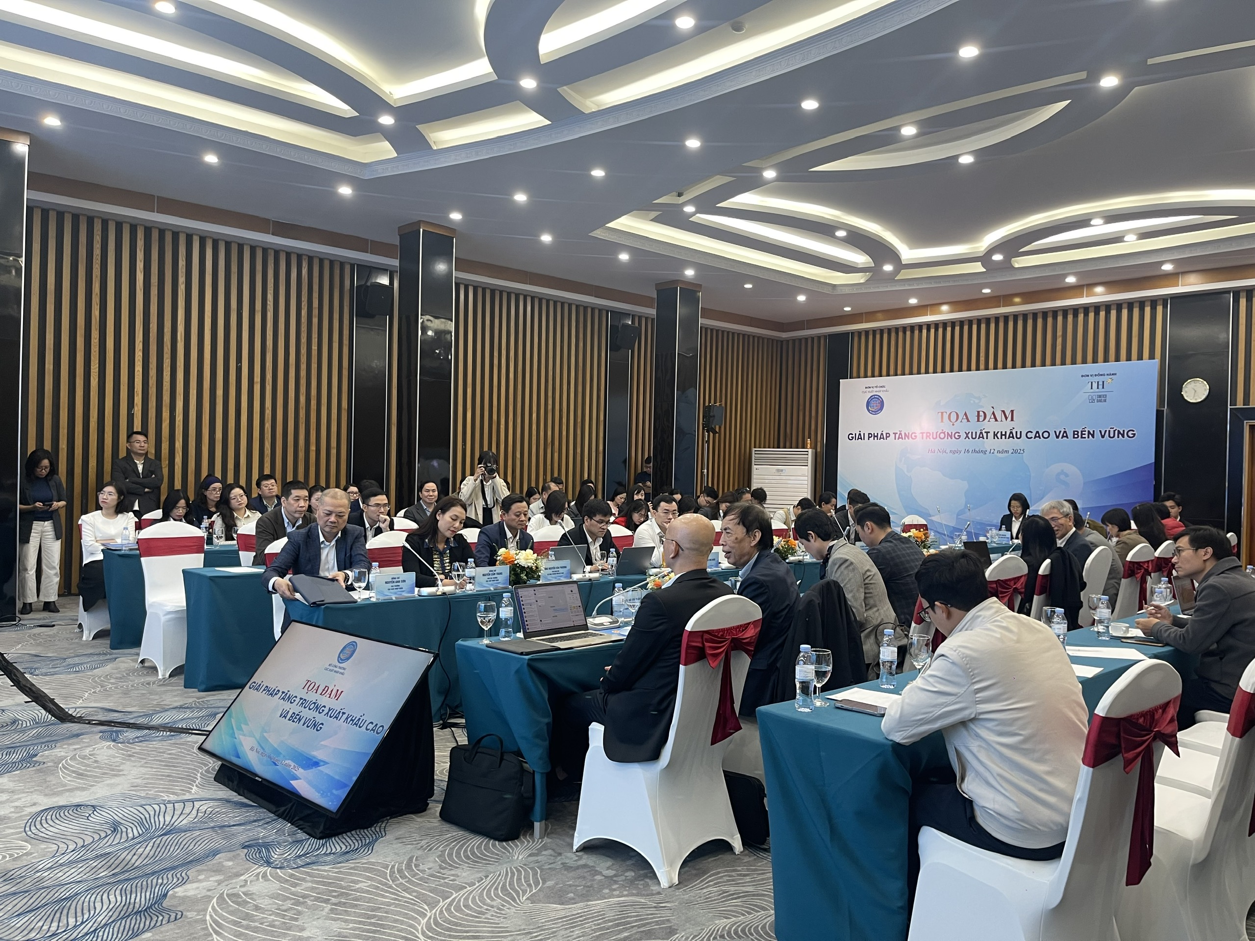 Thương mại điện tử mở dư địa mới cho tăng trưởng xuất khẩu