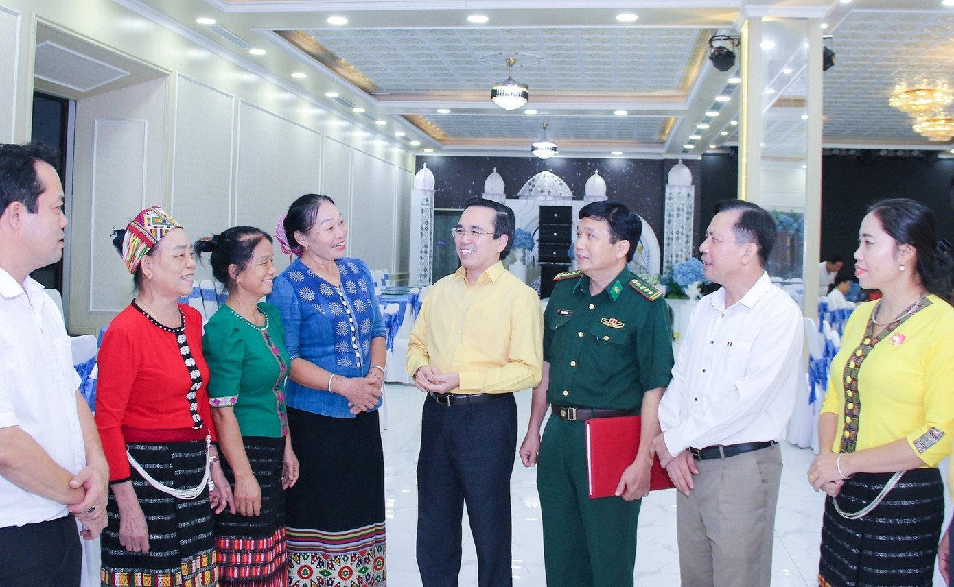 Người có uy tín: Cầu nối đưa chính sách vào đời sống vùng cao Nghệ An