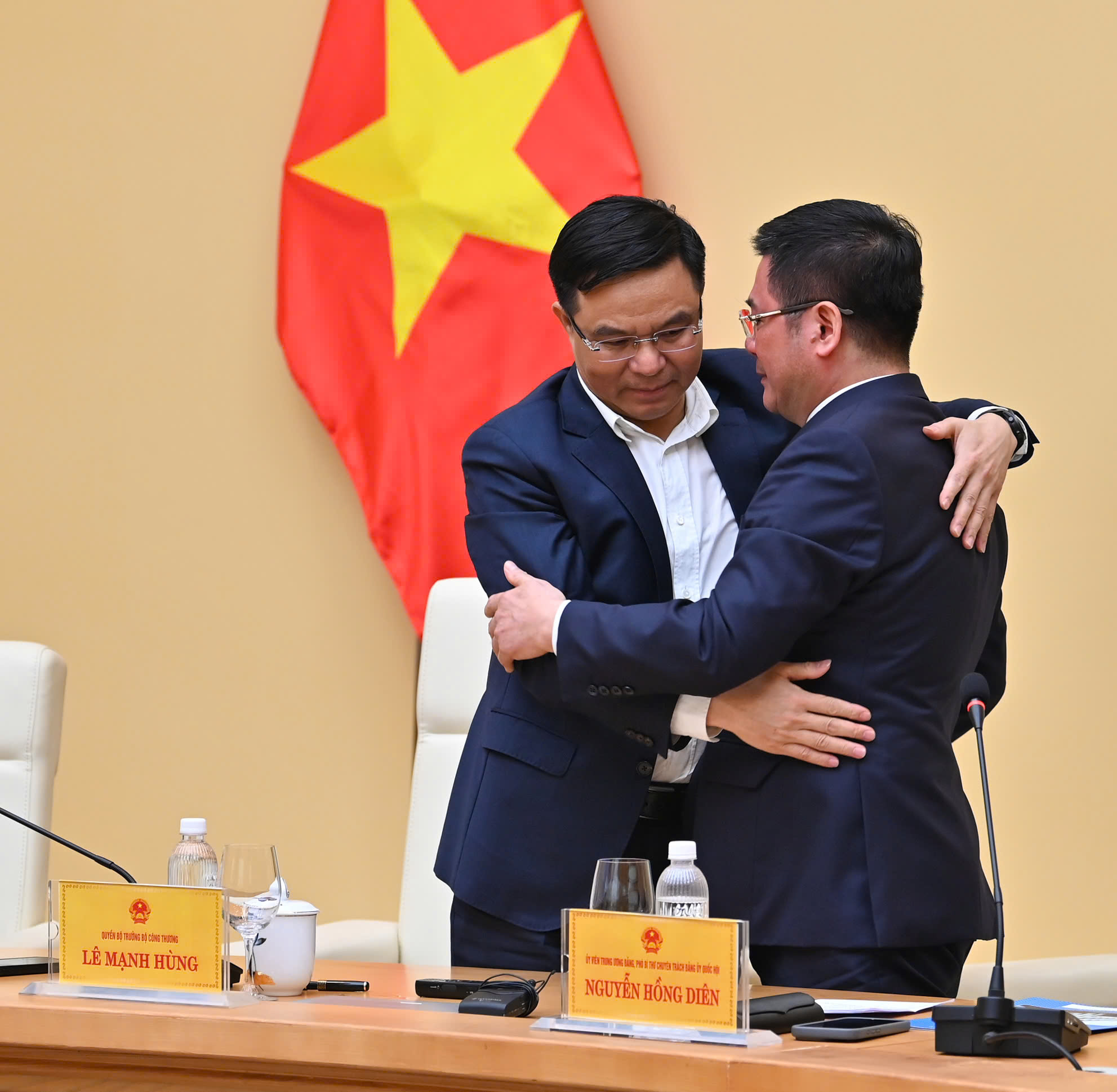 Toàn cảnh Hội nghị bàn giao công tác của Bí thư Đảng uỷ, Bộ trưởng Bộ Công Thương - 8