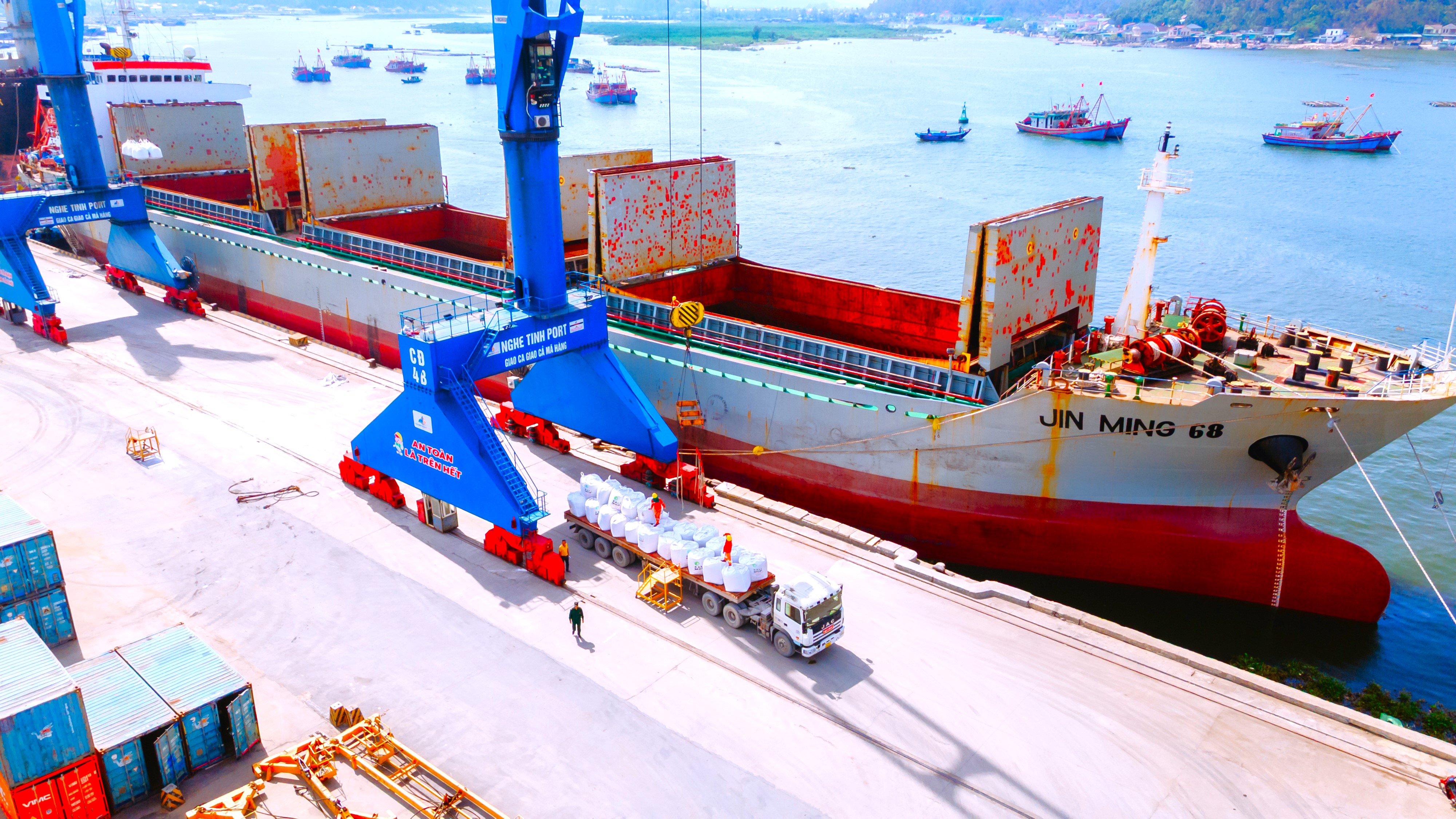 Nghệ An hướng tới mục tiêu xuất khẩu 5 tỷ USD năm 2026