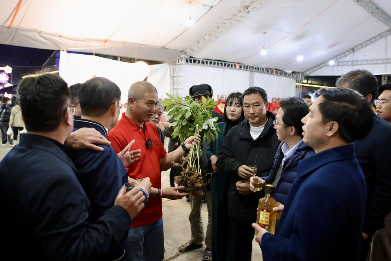 Phiên chợ nông sản Lai Châu quy tụ hơn 150 sản phẩm, xúc tiến thương mại