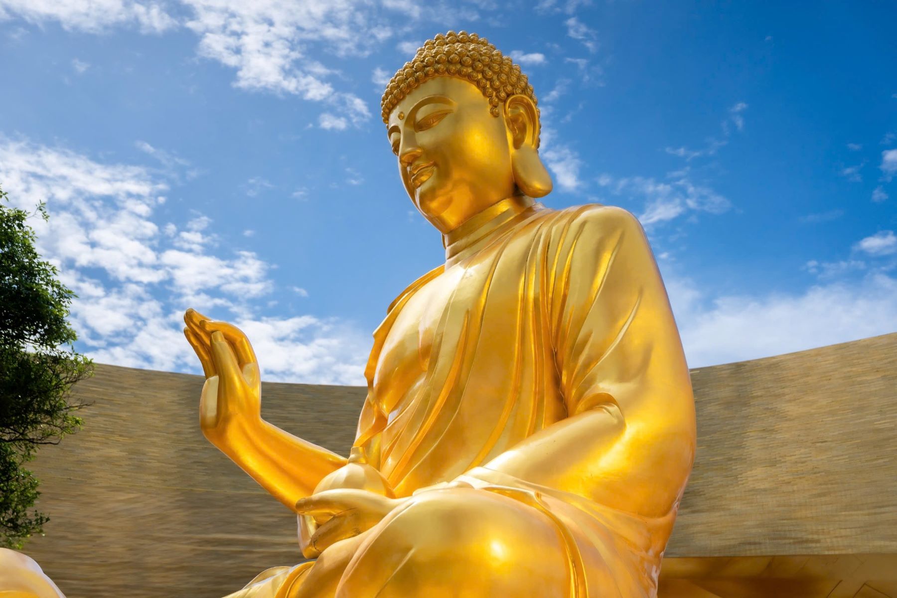 Phật Câu Na Hàm Mâu Ni có thật không?