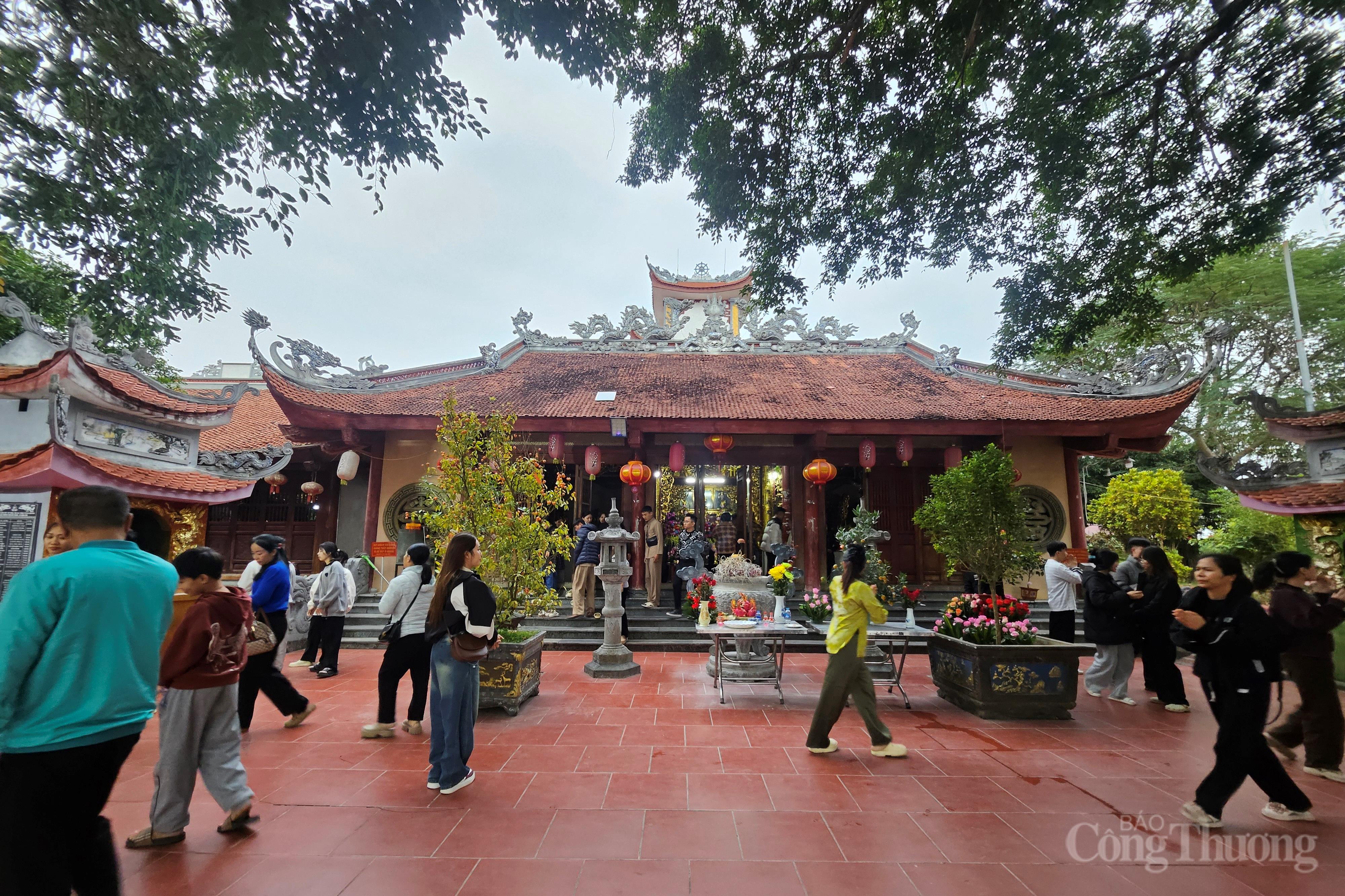 Đền Cô Chín Thượng - chốn linh thiêng níu chân du khách ở Bắc Ninh