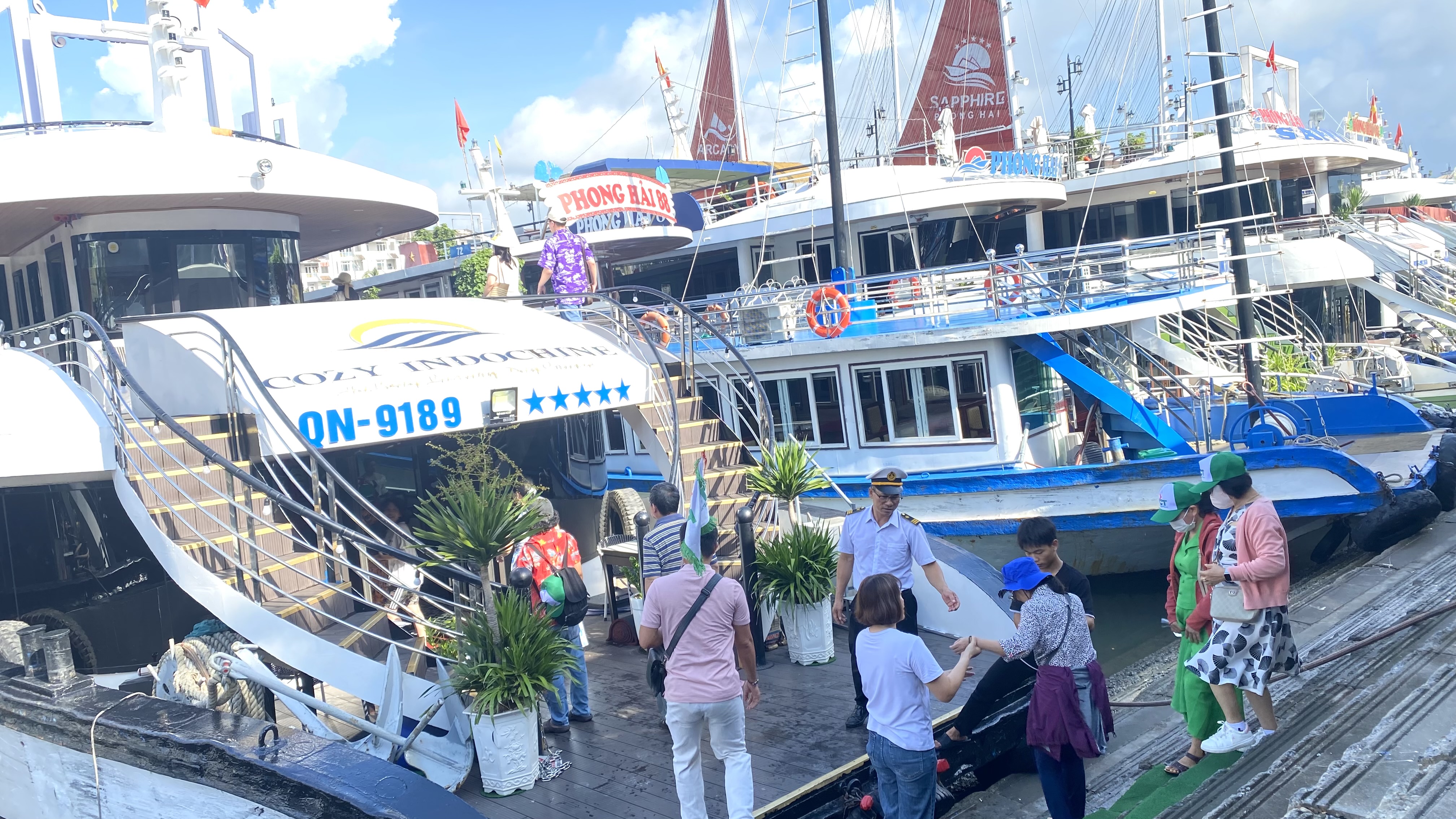 Quảng Ninh thu bao nhiêu tỷ đồng từ du lịch dịp tết Dương lịch?