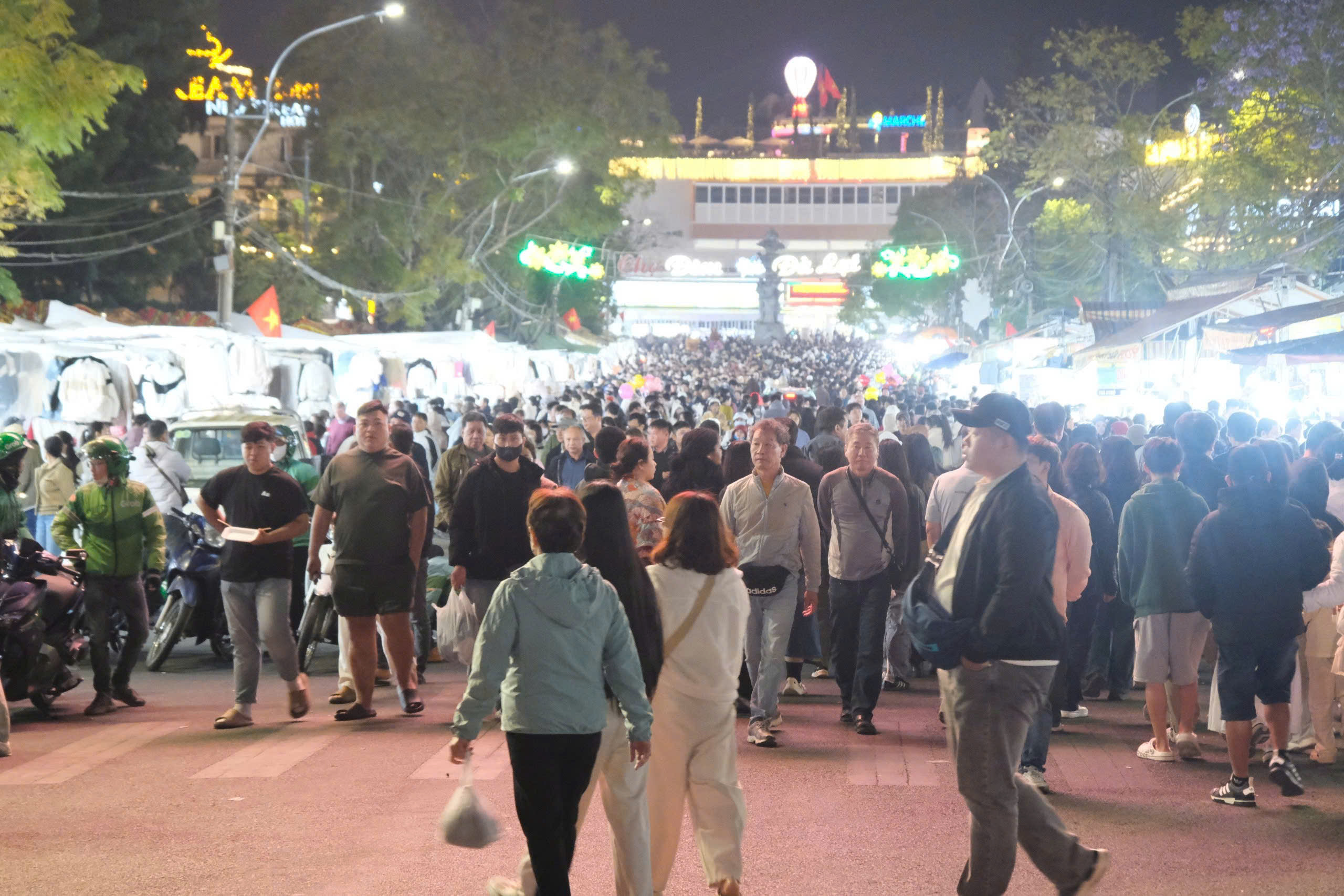 Du lịch Lâm Đồng thu 1.200 tỷ đồng đầu năm mới