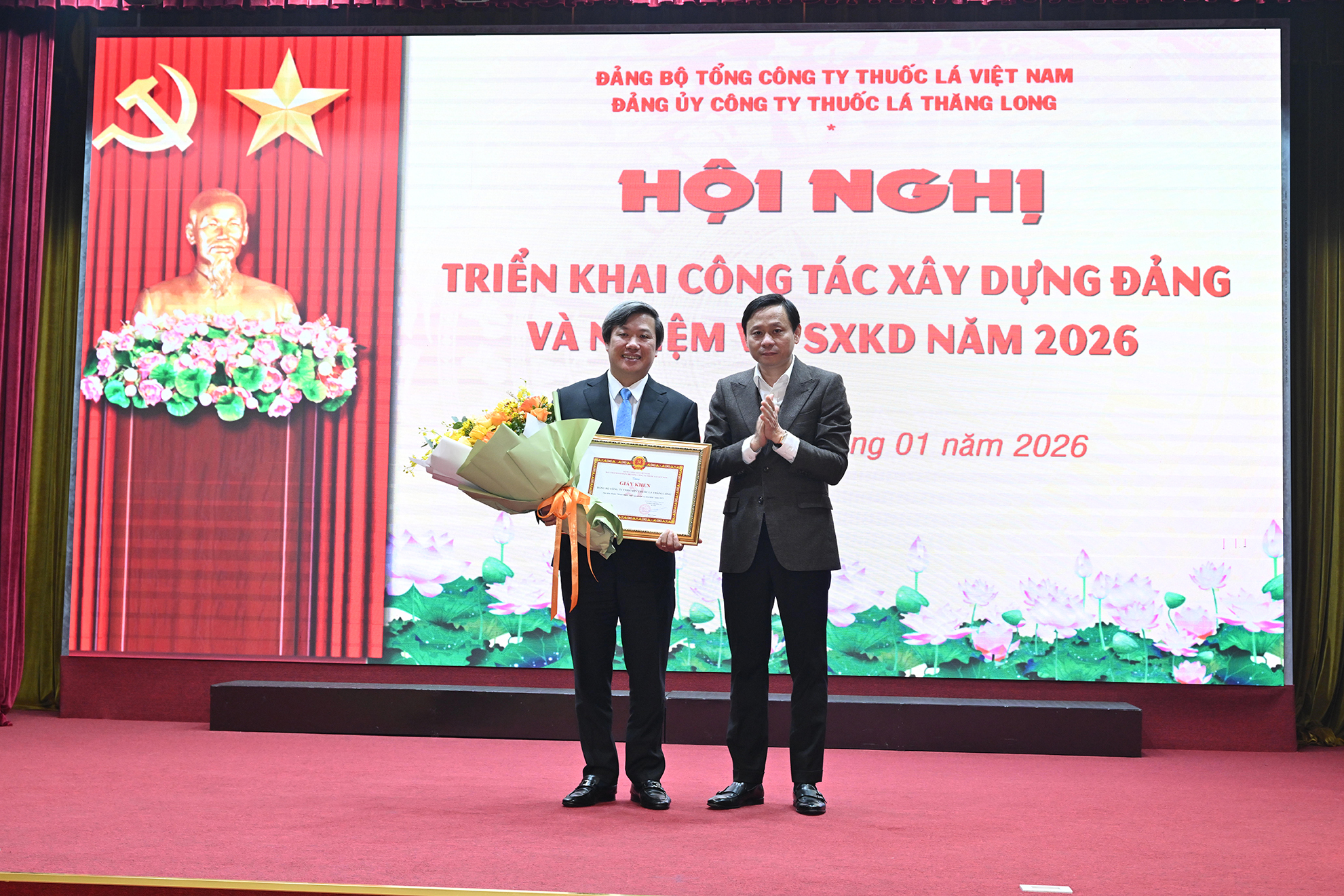Công ty Thuốc lá Thăng Long: Công tác Đảng đồng hành cùng mục tiêu tăng trưởng