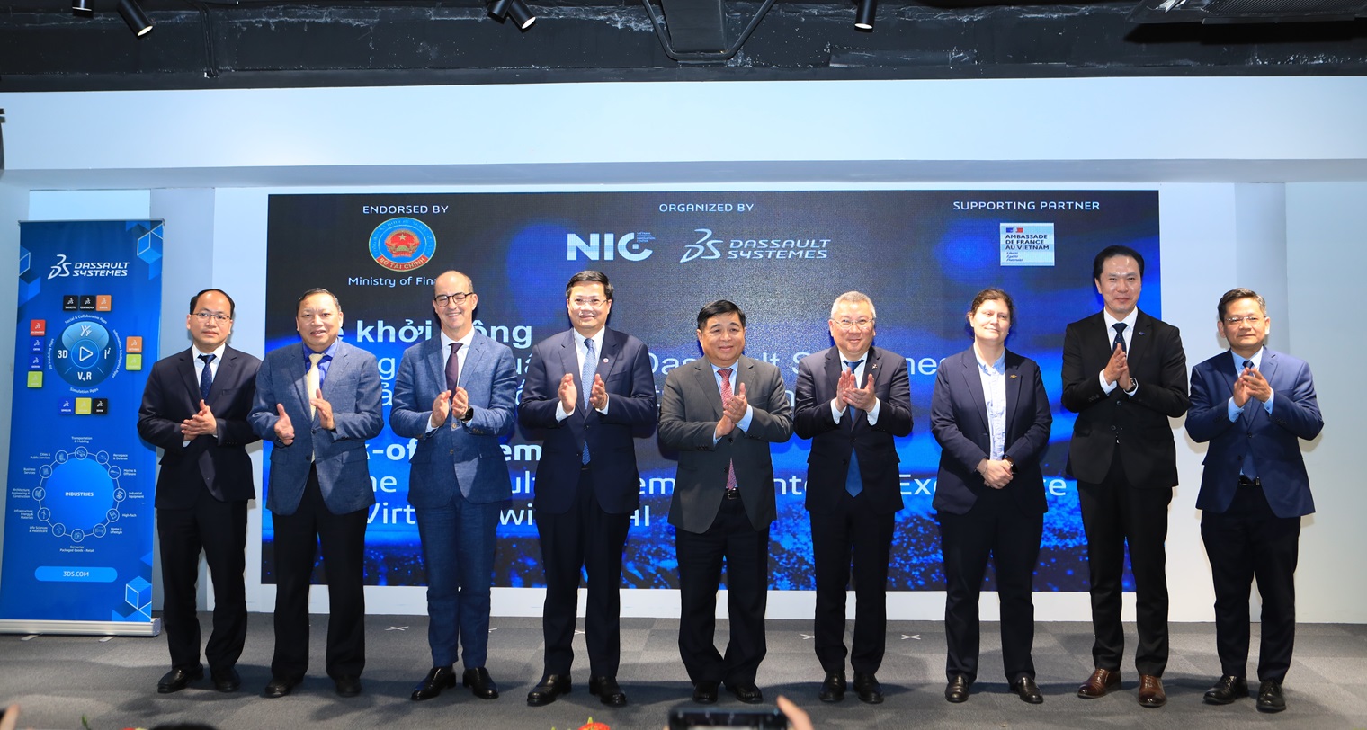 Phó Thủ tướng dự khai trương Trung tâm xuất sắc về AI và bản sao số