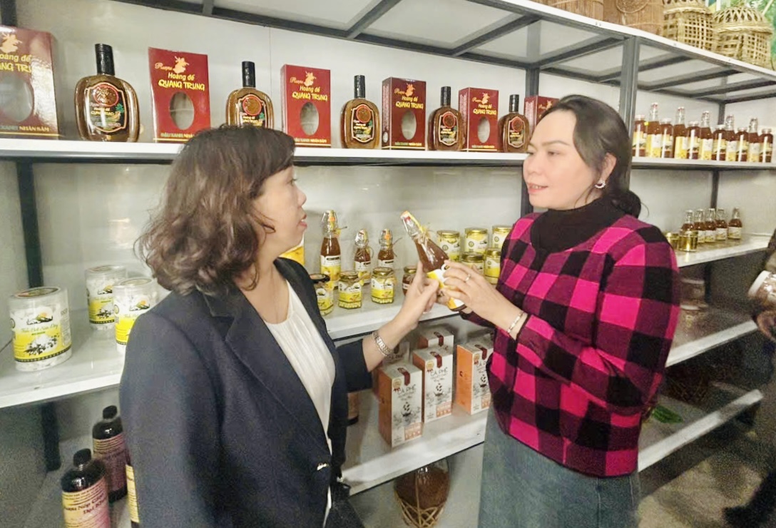 Gia Lai: Khai trương mô hình thương mại hai chiều vùng cao