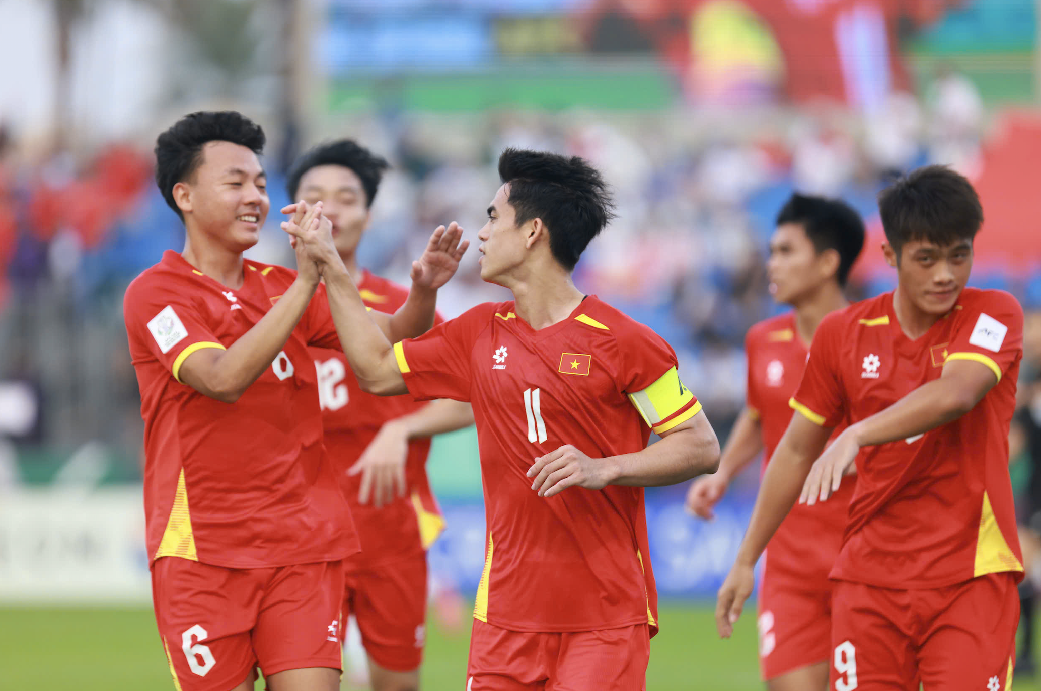 Quật ngã Kyrgyzstan 2-1, U23 Việt Nam tiến gần vé tứ kết U23 châu Á 2026